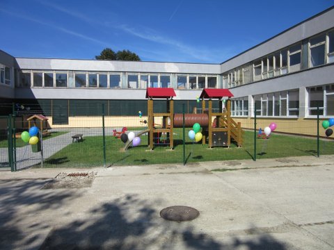 Fotogaléria Detské ihrisko Materská škola Horná Streda, fitpark pri ZŠ (8) Detské ihrisko Materská škola Horná Streda, fitpark pri ZŠ